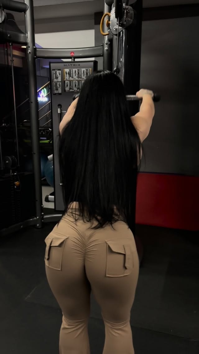 Post 5 by Nil Liana Öztürk on Instagram (video)
