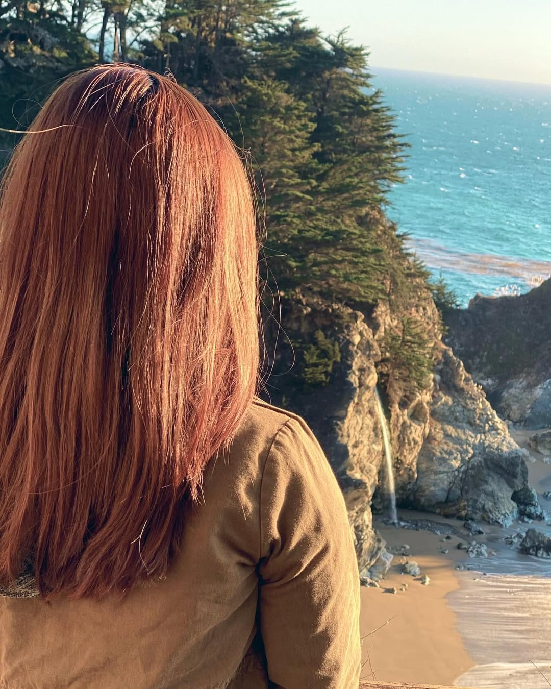 Post 9 by 𝑹𝒐𝒄𝒆𝒍𝒊𝒂 on Instagram (image)
