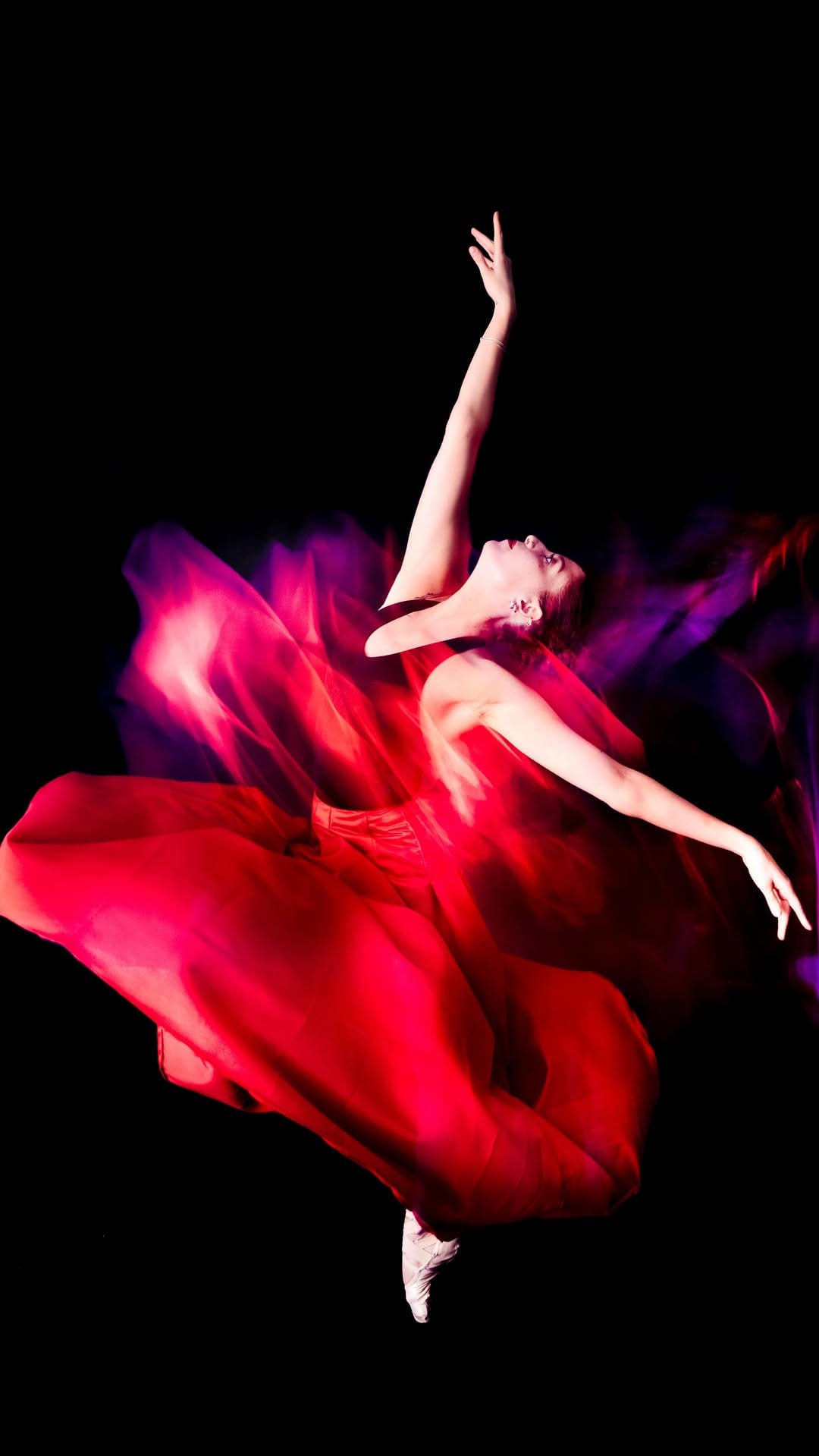 Post 4 by Ali Efe Yilmaz on Instagram (video)