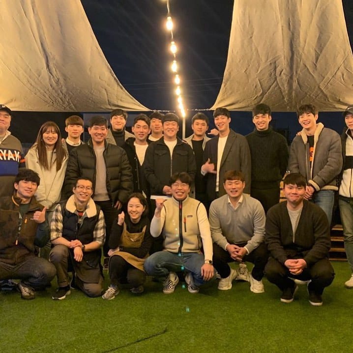 Post 8 by 최원태 on Instagram (image)
