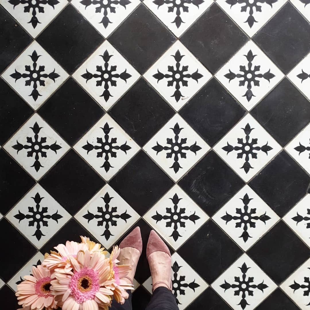 Post 4 by Kimberley Grace on Instagram (image)