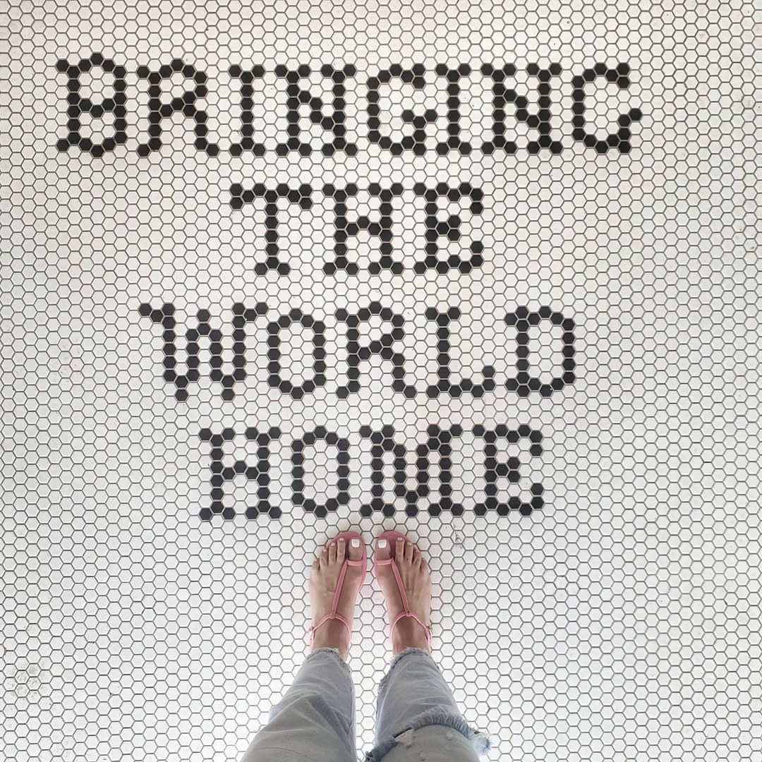 Post 1 by Kimberley Grace on Instagram (image)