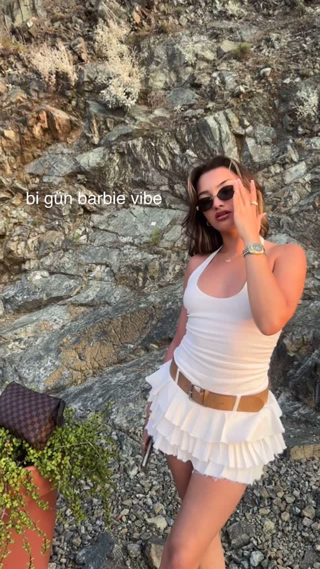 Post 7 by @ozlemsu_7 on Instagram (video)