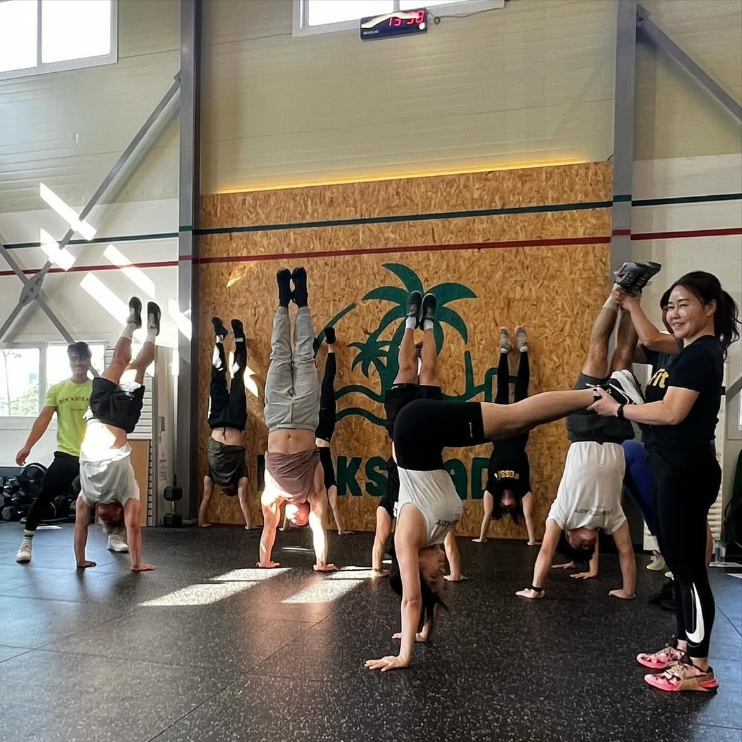 Post 6 by Dan Jeong I 정현진 on Instagram (carousel)