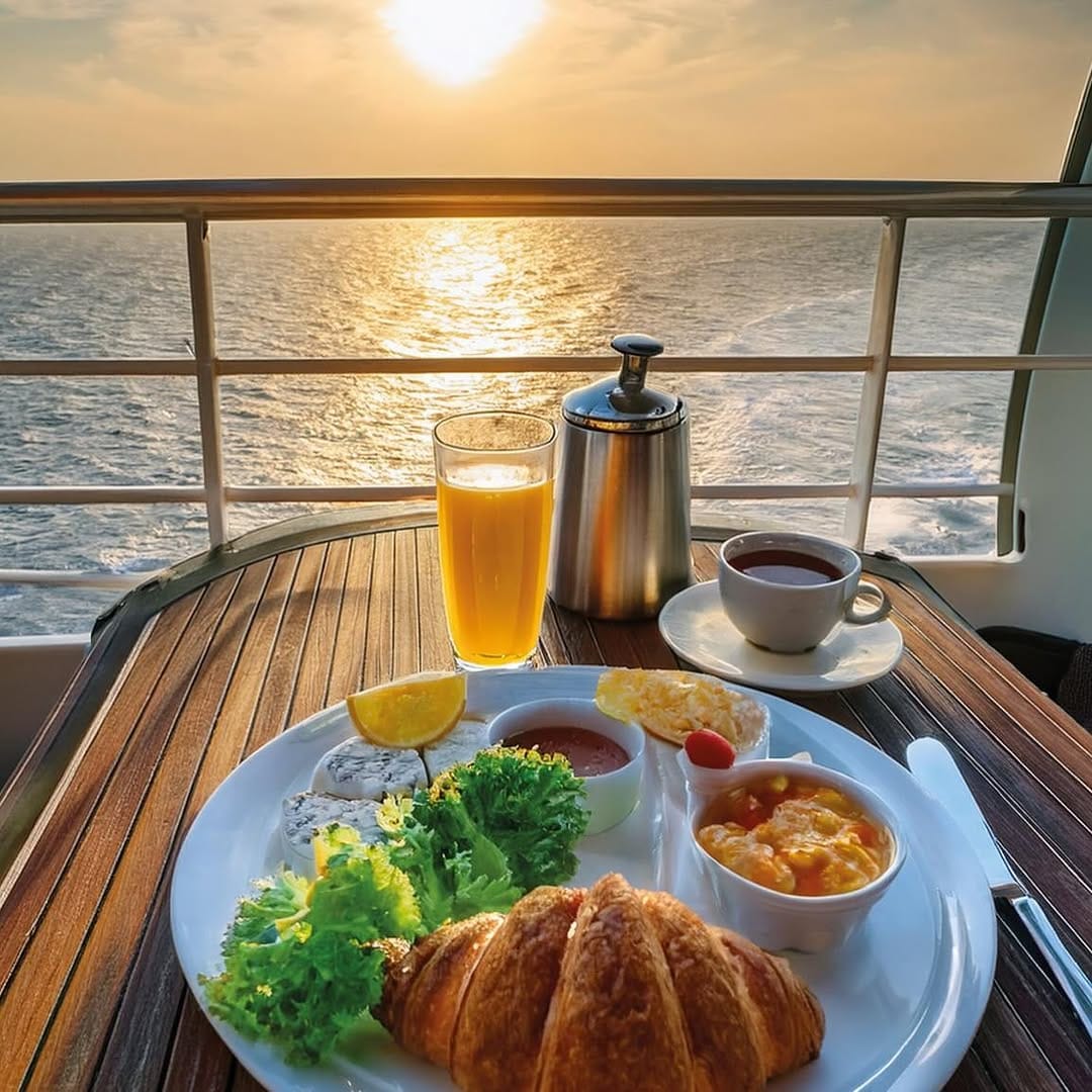 Post 1 by Cruise&Travel on Instagram (image)