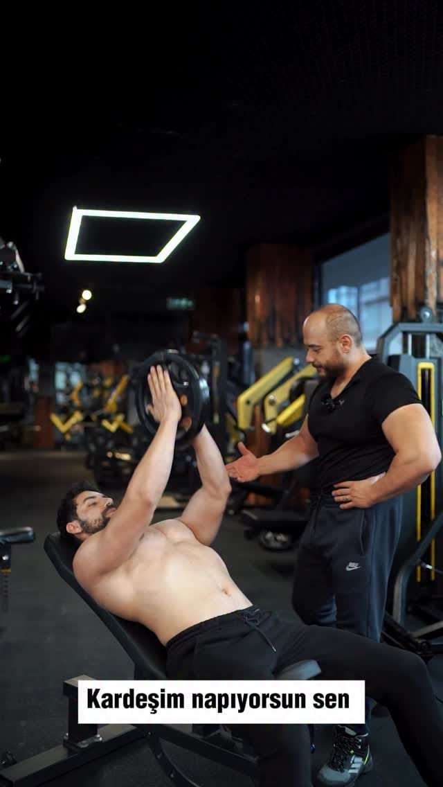 Post 5 by MUSCLE GYM on Instagram (video)