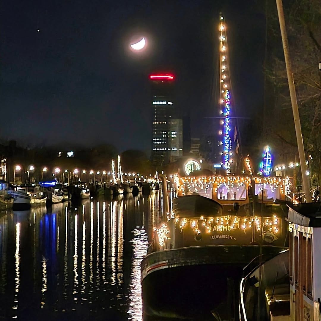 Post 5 by Rob van der Zee on Instagram (image)
