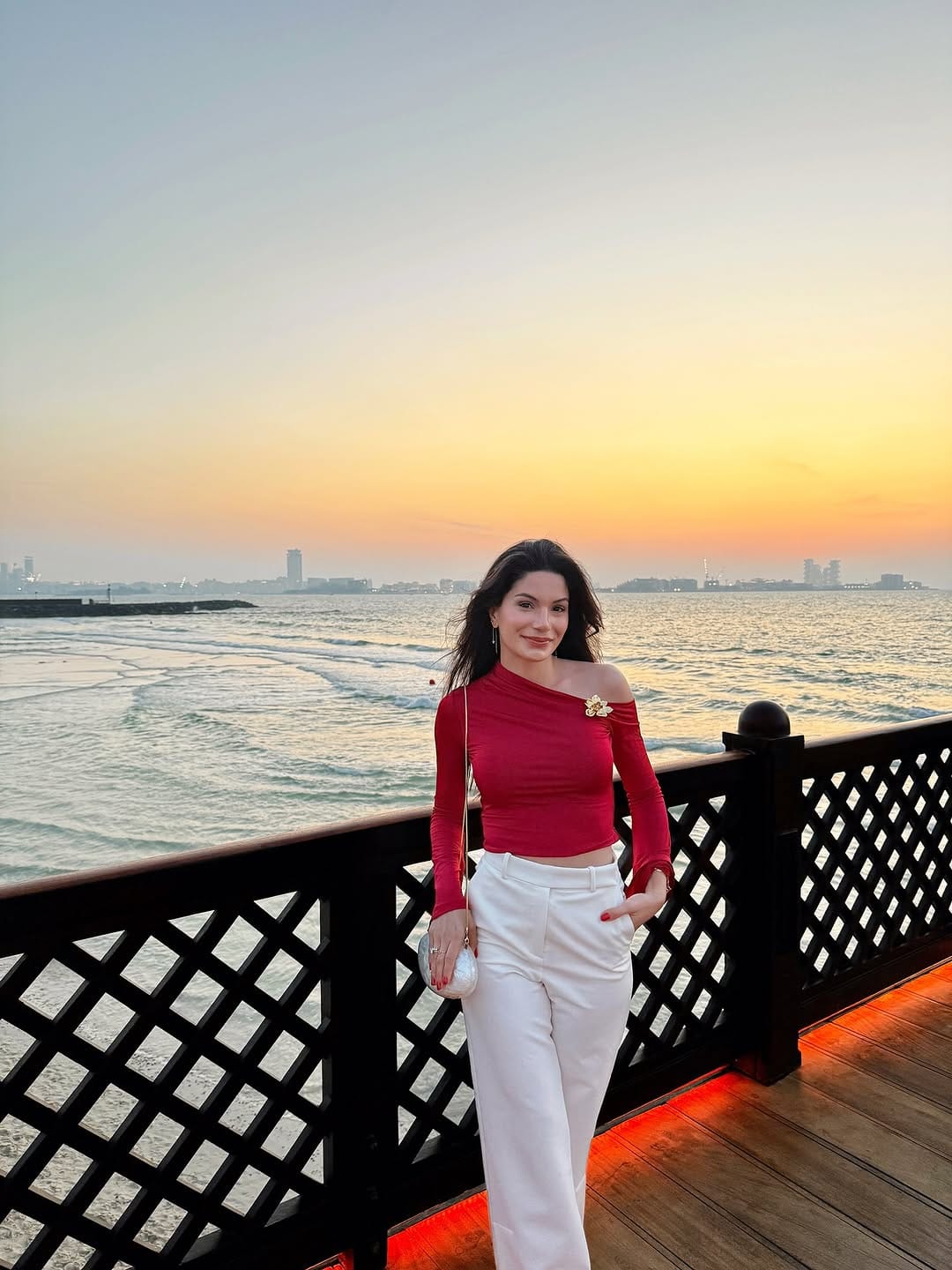 Post 9 by Melis | Expat stories on Instagram (carousel)