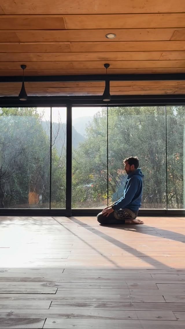 Post 4 by Ates on Instagram (video)