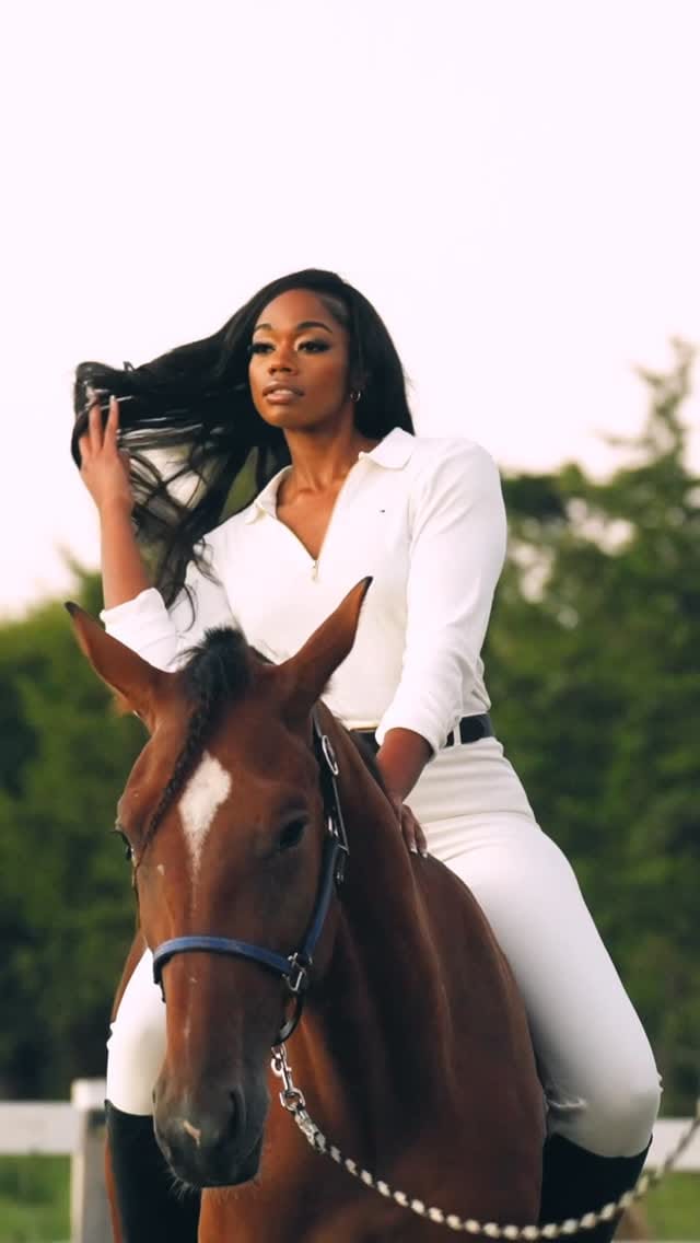 Post 6 by Charli Collier™ on Instagram (video)