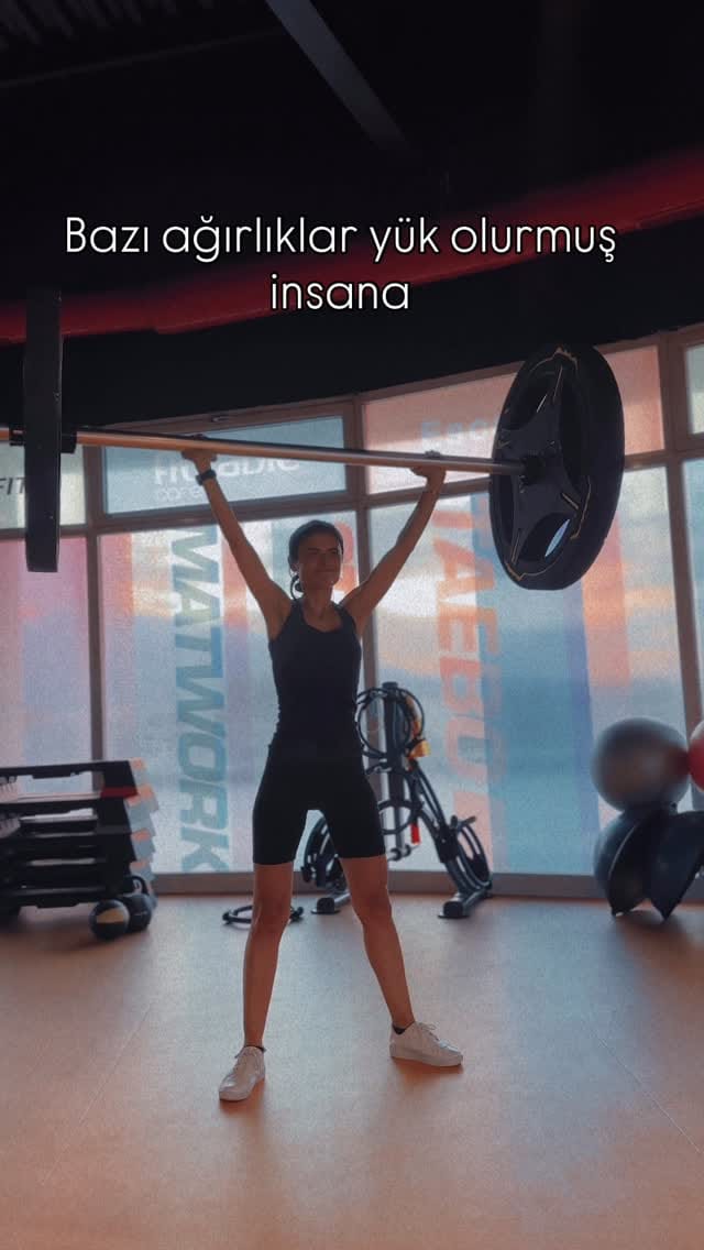 Post 2 by zeynep 🐼 on Instagram (video)