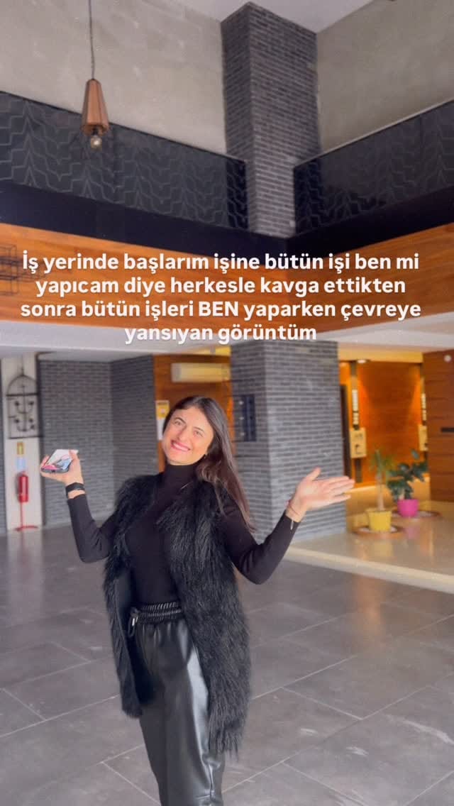Post 10 by zeynep 🐼 on Instagram (video)