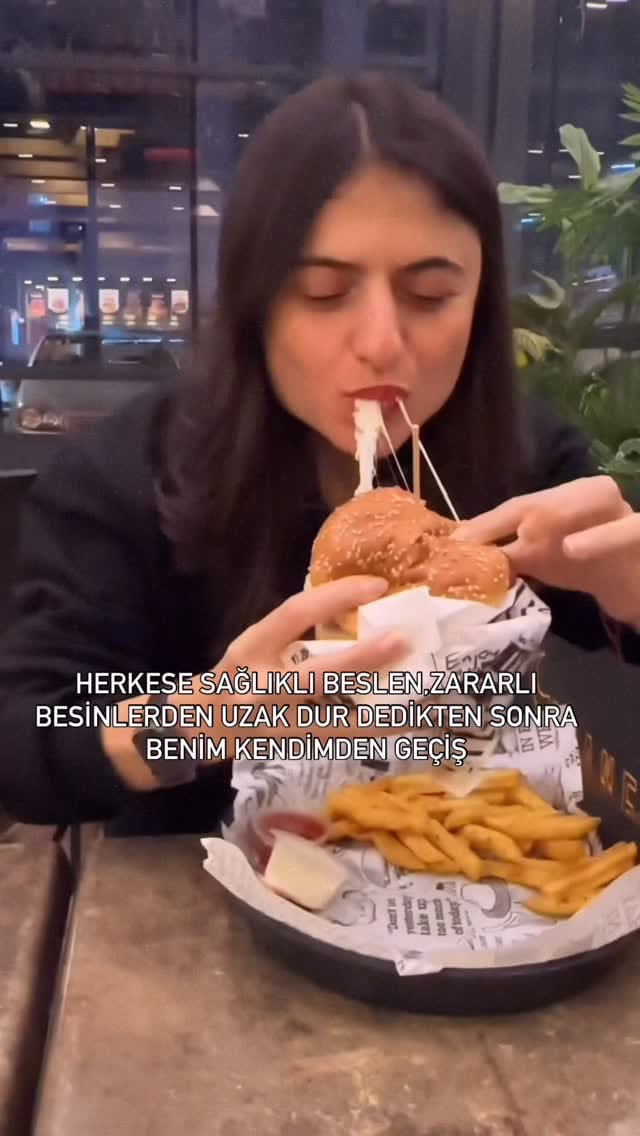 Post 4 by zeynep 🐼 on Instagram (video)