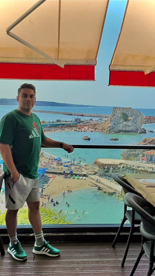 Post 3 by Pedram Rafizadeh on Instagram (video)