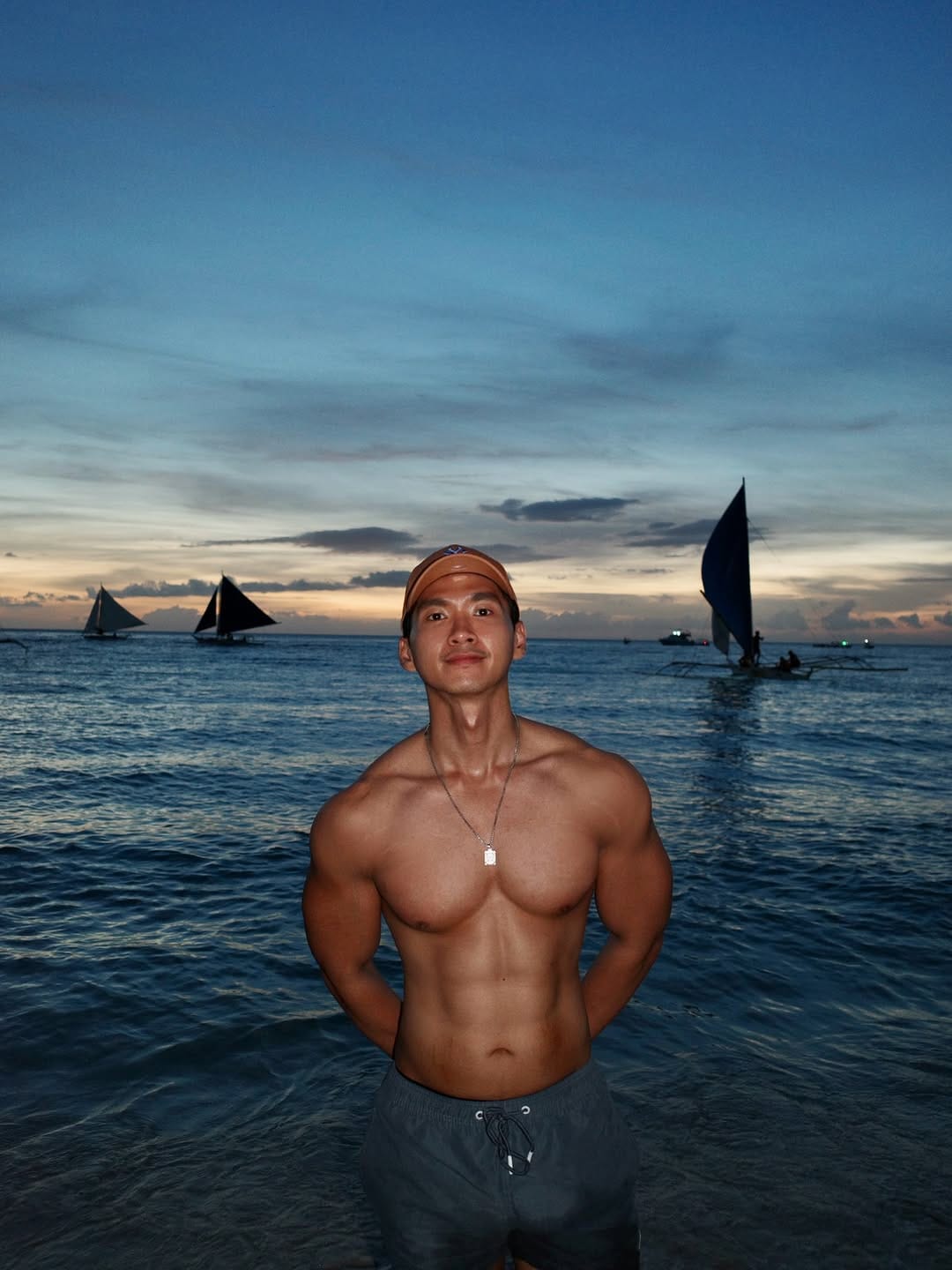 Post 3 by M. Adib Dwitamma Putra on Instagram (carousel)