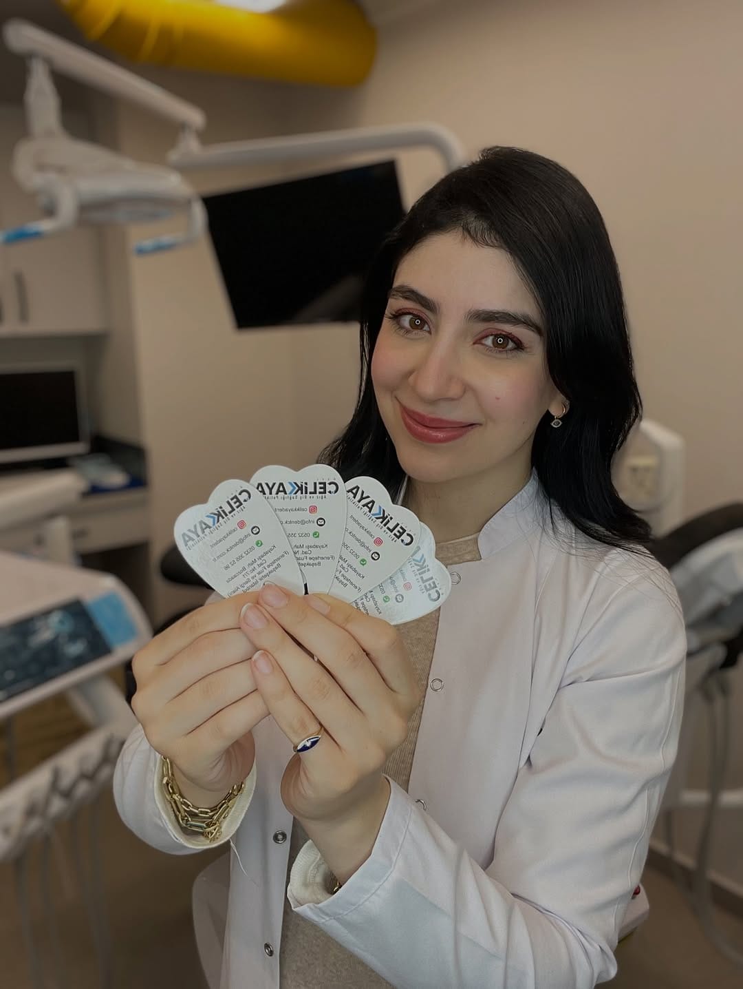 Post 10 by Dr.Hannaneh Çelik on Instagram (carousel)
