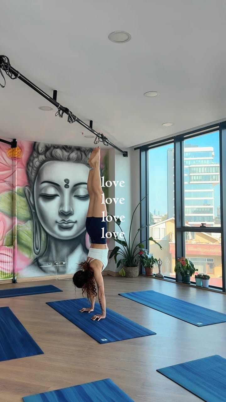 Post 9 by Gül Bolpaça | Yoga Eğitmeni & Thai Masaj Terapisti on Instagram (video)