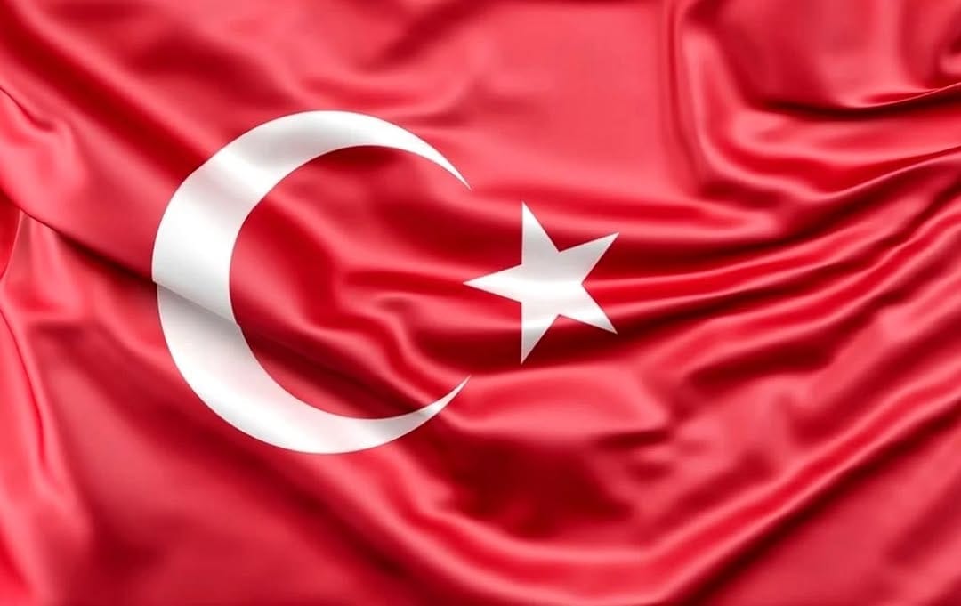 Post 2 by Emircan Bozkurt on Instagram (image)