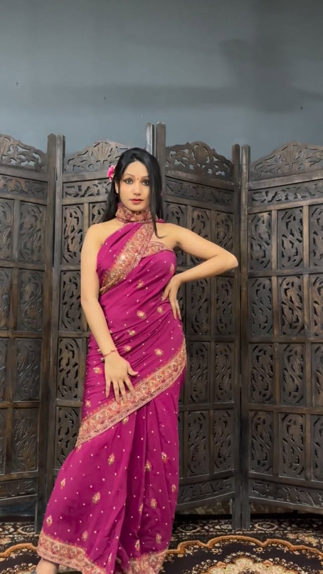 Post 4 by Neelam Sharma on Instagram (video)