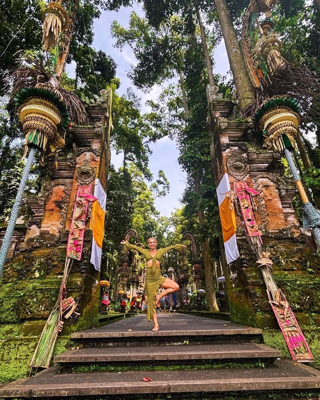 Post 9 by Özlem Gür on Instagram (image)