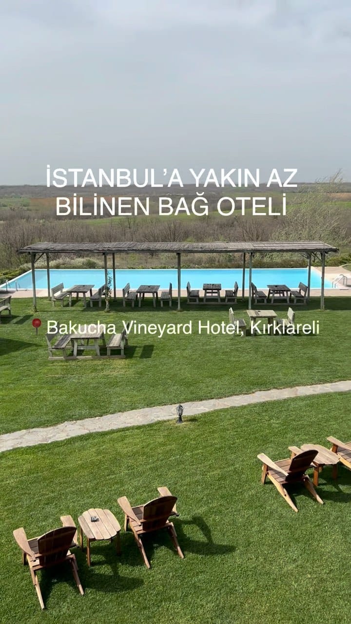 Post 10 by Hande Ç. on Instagram (video)