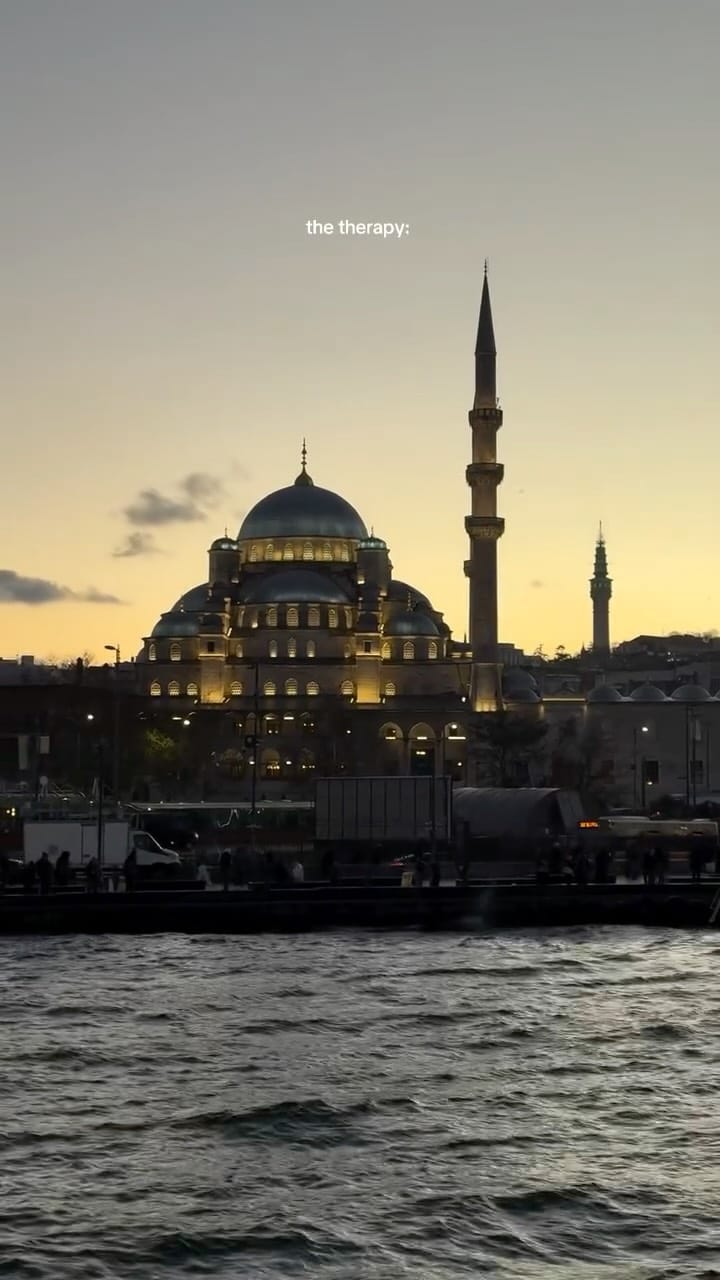 Post 1 by Halis FH on Instagram (video)