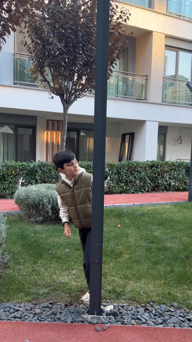Post 4 by Emir Ersen Fidan on Instagram (video)