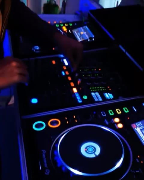 Post 9 by Volkan Karaman Music on Instagram (carousel)
