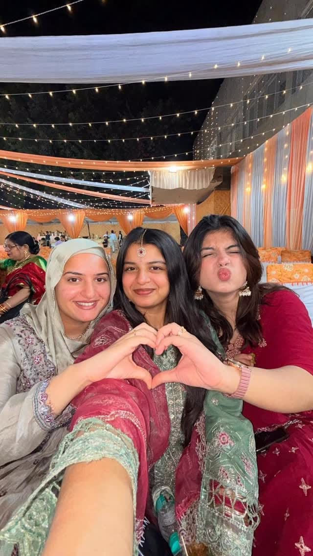 Post 6 by Umra Urooj on Instagram (video)