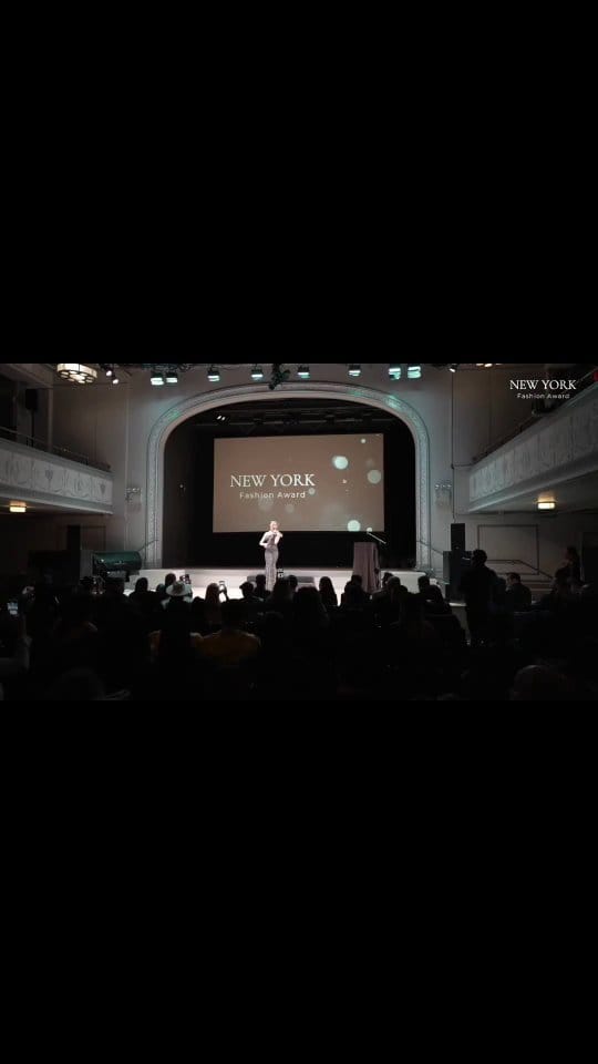 Post 8 by New York Fashion Award on Instagram (video)