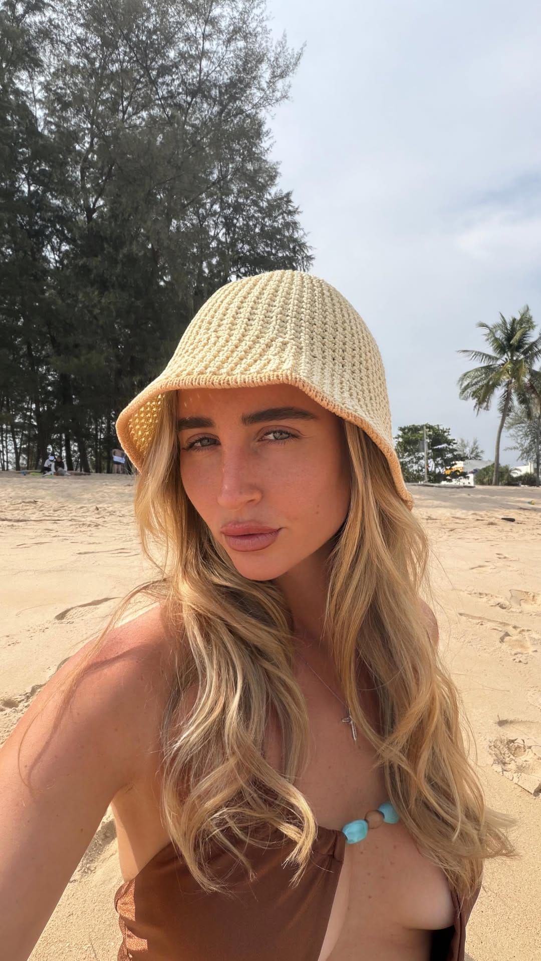 Post 2 by IZABELLA PENMAN on Instagram (video)