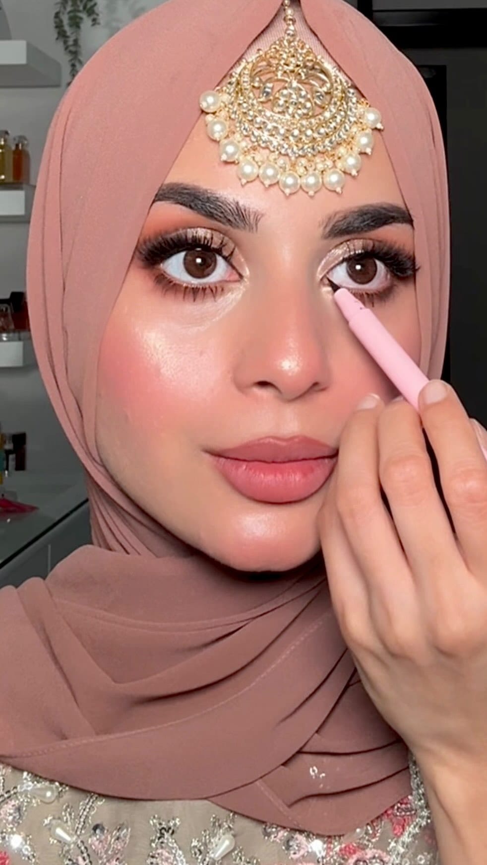 Post 5 by Aliya Fatima on Instagram (video)