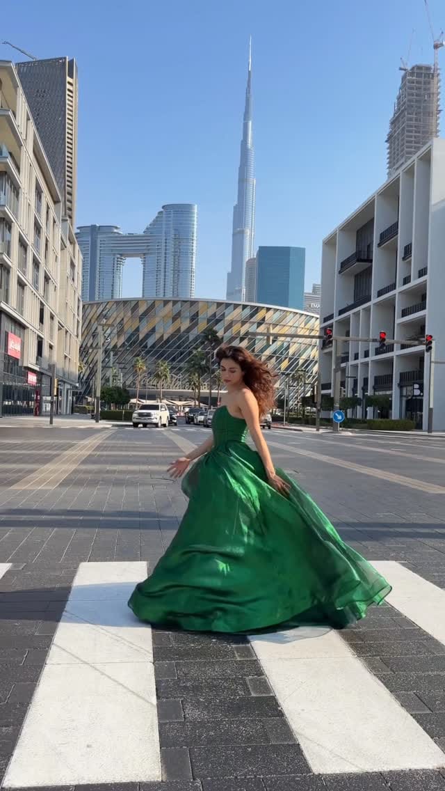 Post 8 by Sorour on Instagram (video)
