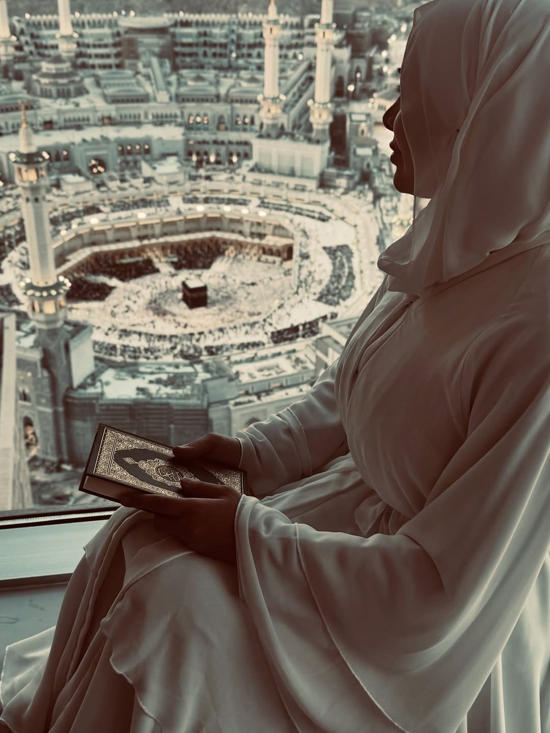 Post 1 by Zahra Arab on Instagram (carousel)