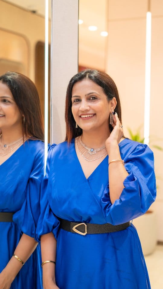 Post 9 by Neeta Mundra🇮🇳🇦🇪 𝐔𝐀𝐄 𝐋𝐈𝐂𝐄𝐍𝐒𝐄𝐃 𝐈𝐍𝐅𝐋𝐔𝐄𝐍𝐂𝐄𝐑 on Instagram (video)