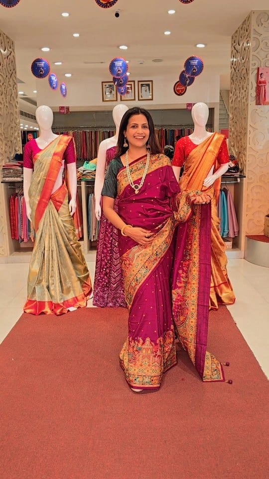 Post 10 by Neeta Mundra🇮🇳🇦🇪 𝐔𝐀𝐄 𝐋𝐈𝐂𝐄𝐍𝐒𝐄𝐃 𝐈𝐍𝐅𝐋𝐔𝐄𝐍𝐂𝐄𝐑 on Instagram (video)