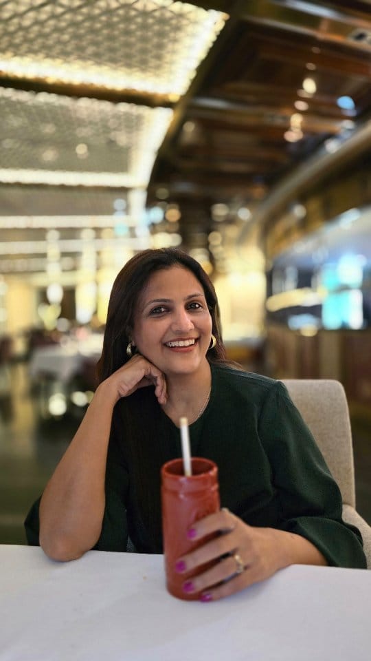 Post 3 by Neeta Mundra🇮🇳🇦🇪 𝐔𝐀𝐄 𝐋𝐈𝐂𝐄𝐍𝐒𝐄𝐃 𝐈𝐍𝐅𝐋𝐔𝐄𝐍𝐂𝐄𝐑 on Instagram (video)