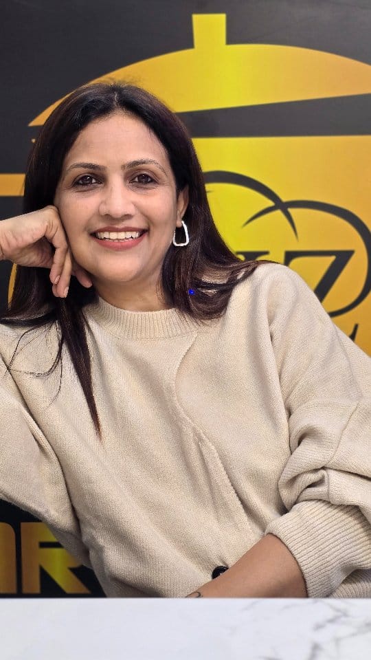 Post 4 by Neeta Mundra🇮🇳🇦🇪 𝐔𝐀𝐄 𝐋𝐈𝐂𝐄𝐍𝐒𝐄𝐃 𝐈𝐍𝐅𝐋𝐔𝐄𝐍𝐂𝐄𝐑 on Instagram (video)