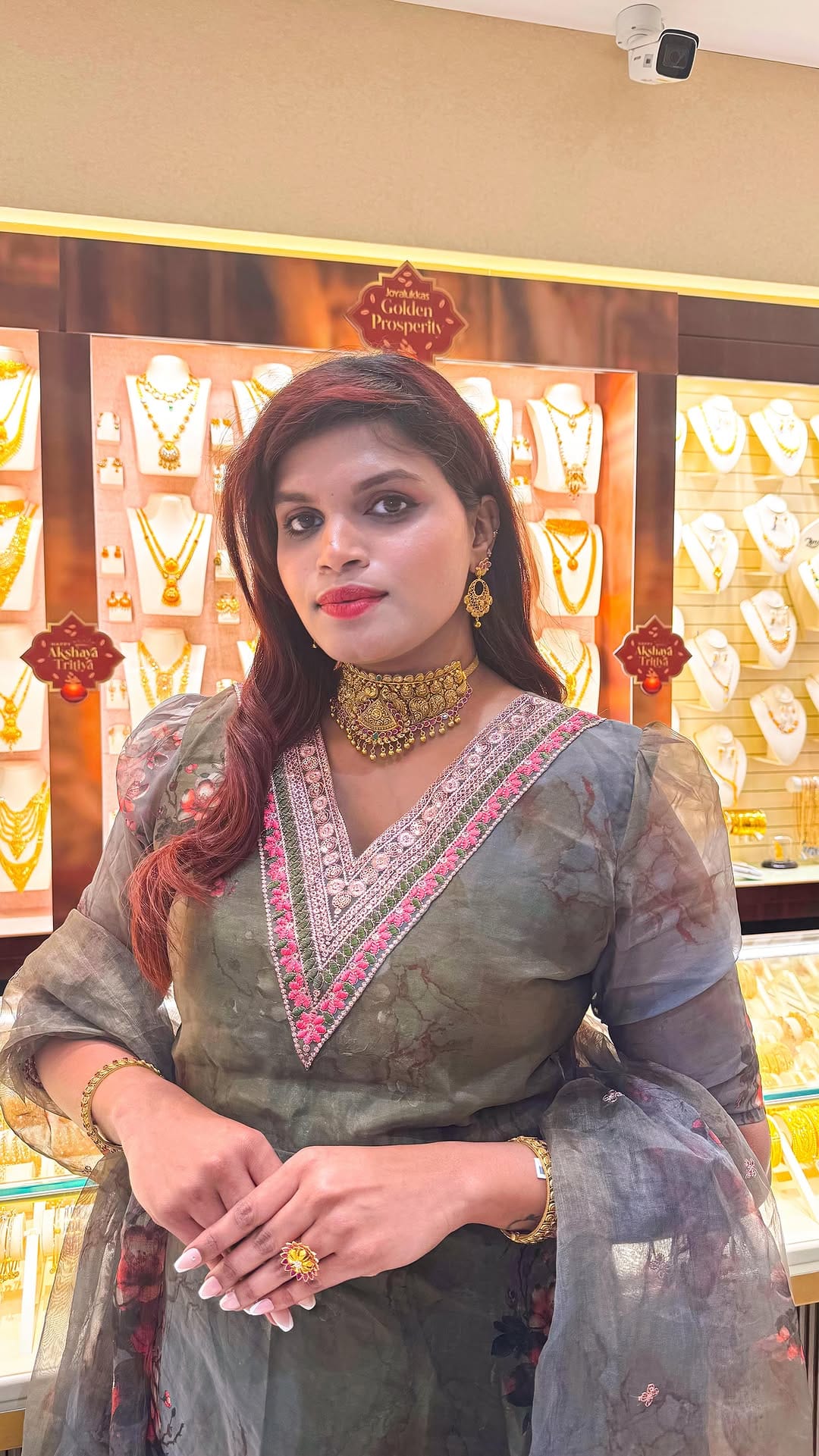 Post 10 by MANO KARTHICK | LICENSED INFLUENCER on Instagram (video)