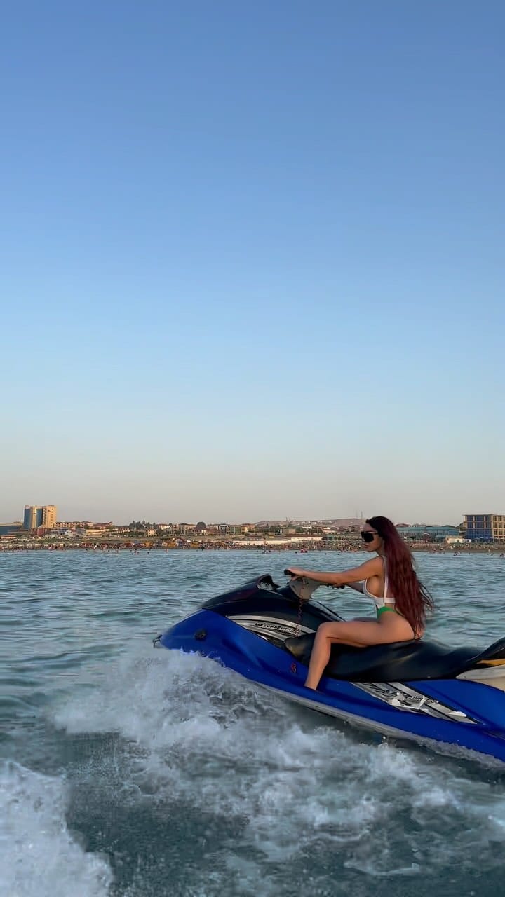 Post 6 by Hajar Leylush Aliyeva on Instagram (video)