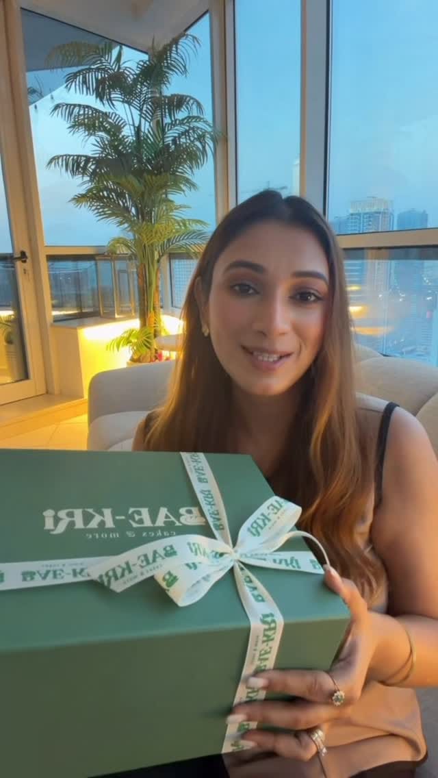 Post 10 by Pooja Biswas - UAE Influencer on Instagram (video)