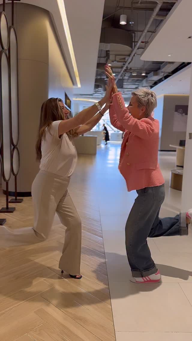 Post 9 by Mira Martinova on Instagram (video)