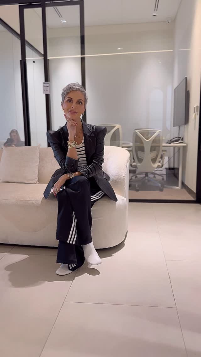 Post 10 by Mira Martinova on Instagram (video)