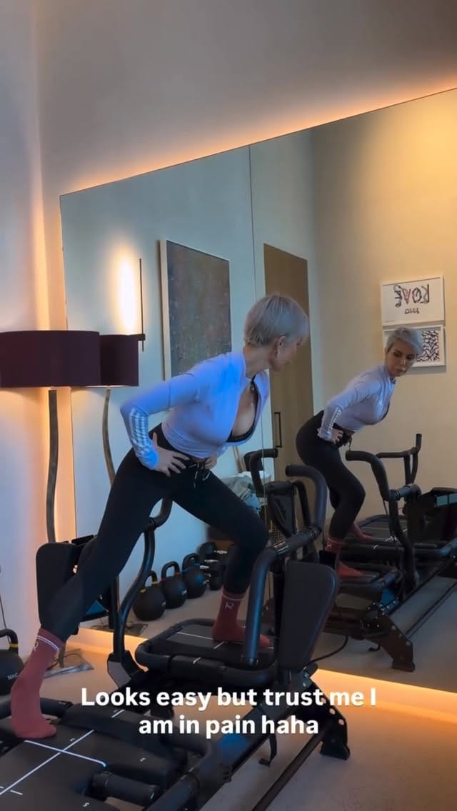 Post 5 by Mira Martinova on Instagram (video)