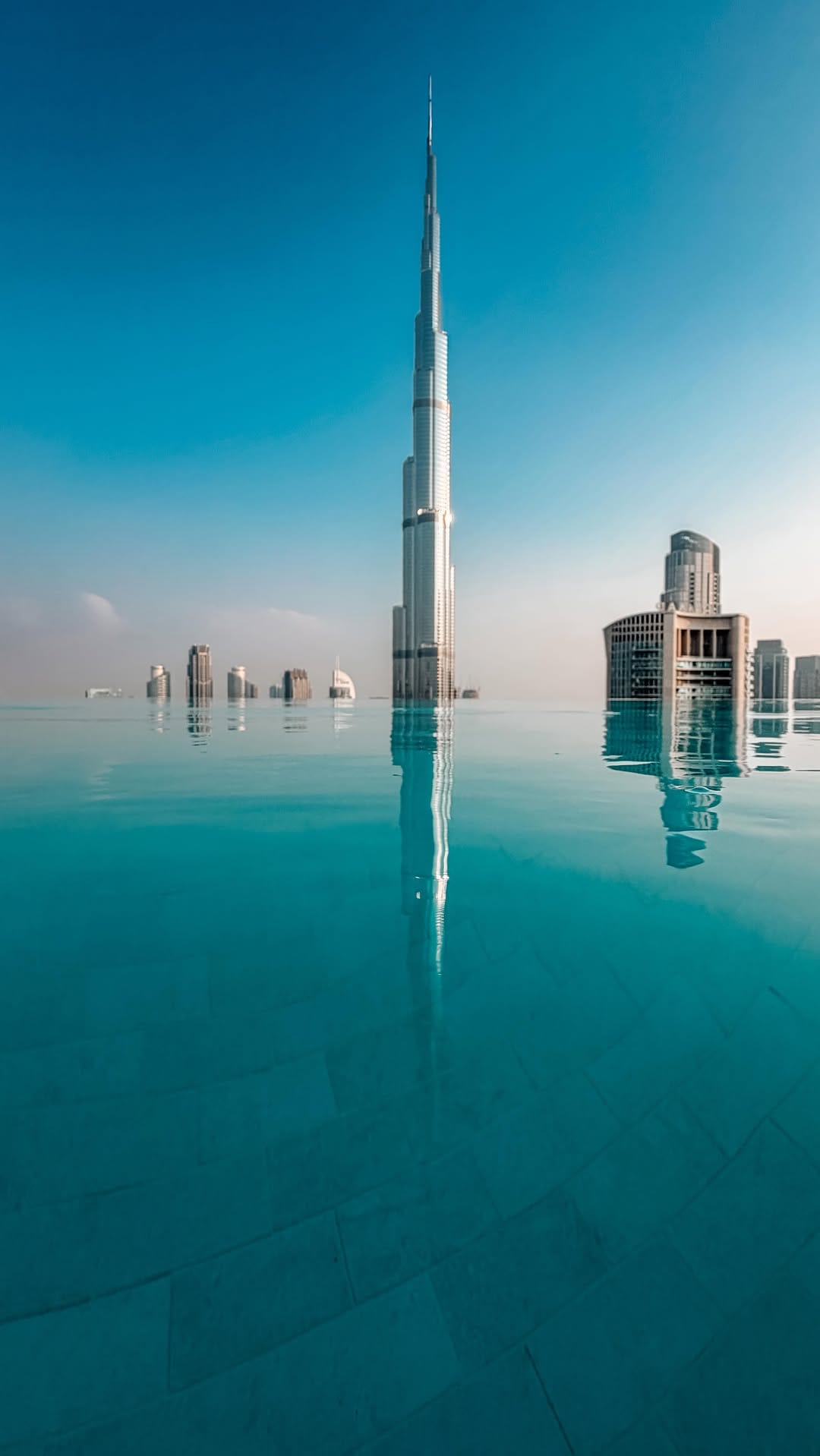Post 5 by Kasia Lukaszczuk | Luxury Travel | Dubai | Emirates on Instagram (video)