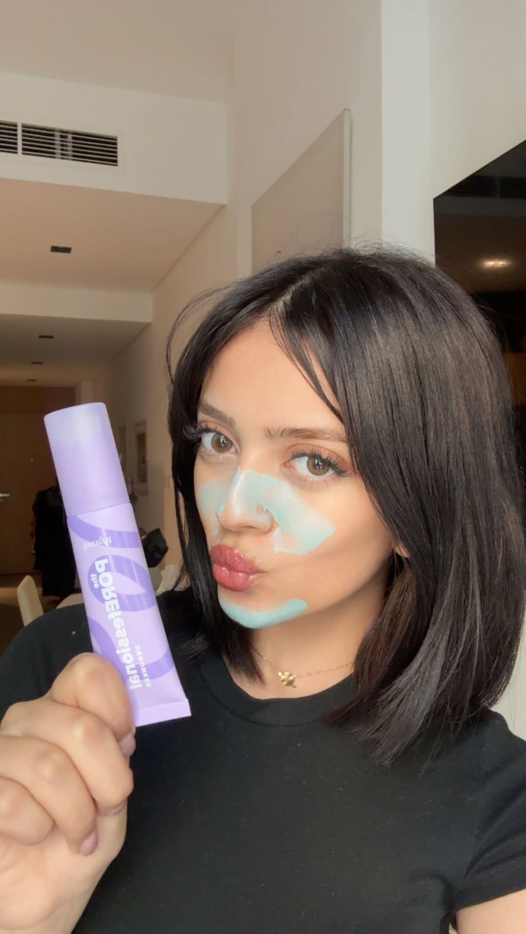 Post 1 by Dora NOUREN BELABDLI on Instagram (video)