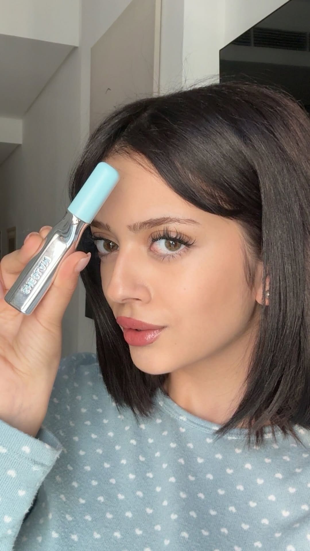Post 5 by Dora NOUREN BELABDLI on Instagram (video)