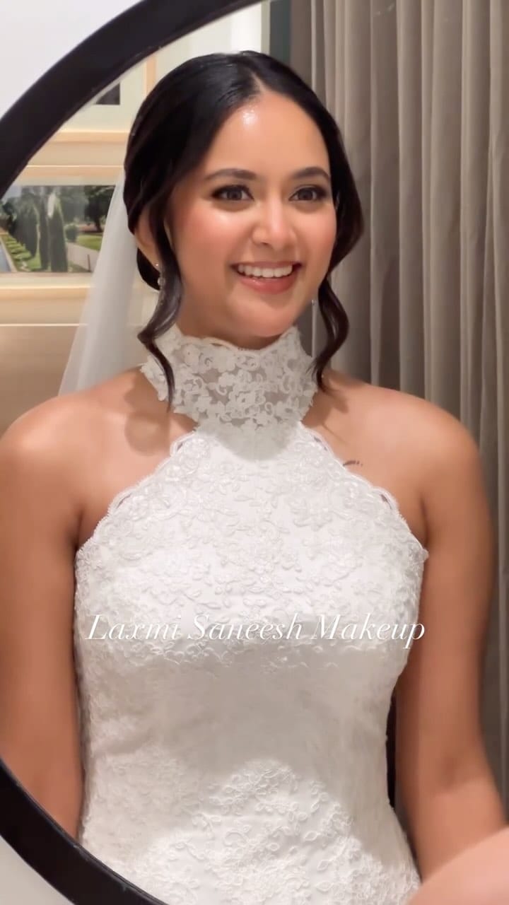Post 10 by Laxmi Venugopal on Instagram (video)