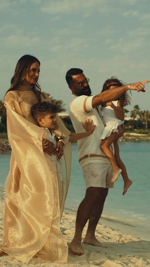 Post 2 by Zeynab El-helw   زينب الحلوه on Instagram (video)
