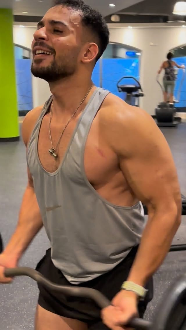 Post 7 by Omar Mekawy on Instagram (video)